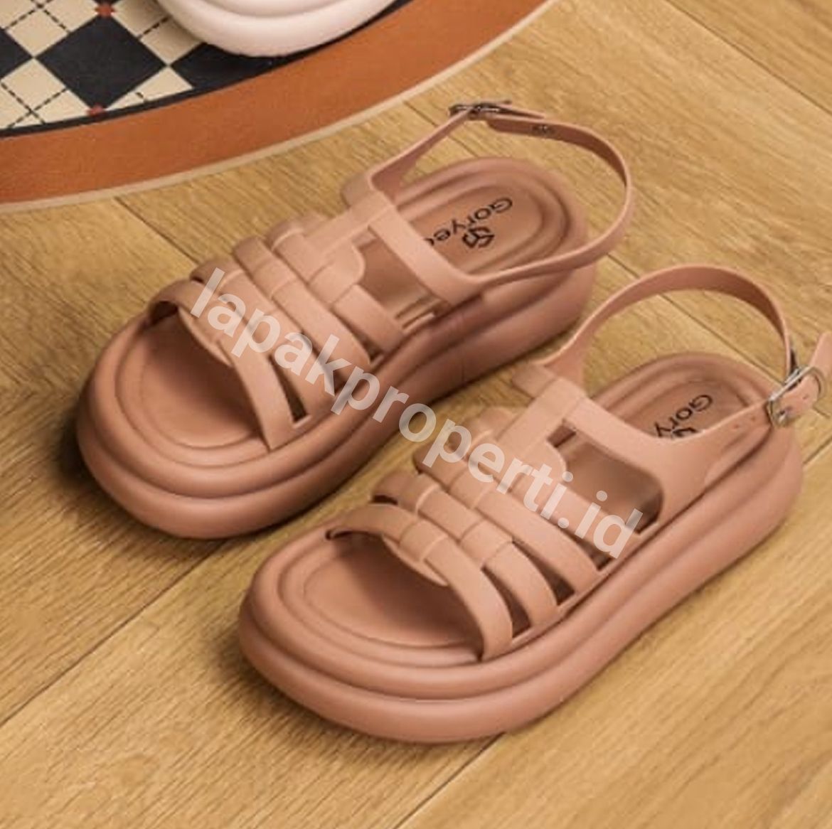 Foto Rumah kayu dengan minimalis keren - 2